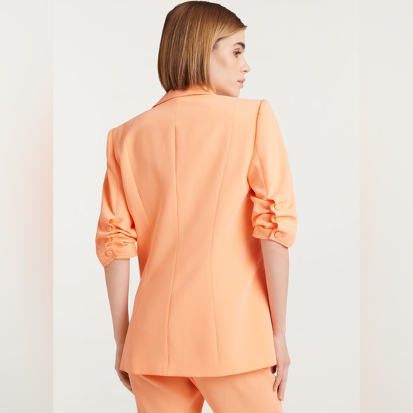 CINQ A SEPT Khloe Blazer
Retail 395 usd - Picture 4 of 6